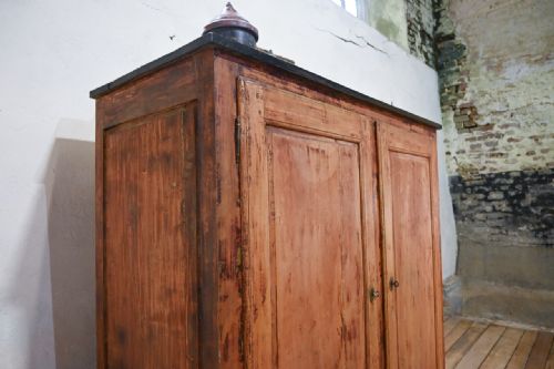 19TH CENTURY FRENCH PAINTED CABINET SIDEBOARD - ADDITIONAL PHOTO 4