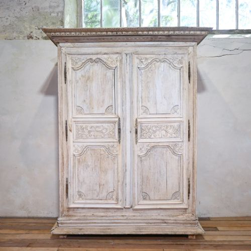 18th century louis xiv french bleached oak armoire - CATEGORY: ANTIQUE CUPBOARDS - DATED 18TH CENTURY