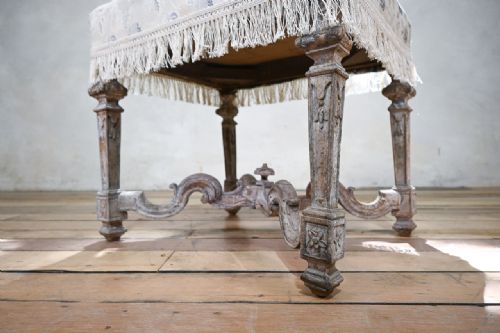 18TH CENTURY FRENCH LOUIS XIV DRESSING STOOL - ADDITIONAL PHOTO 1