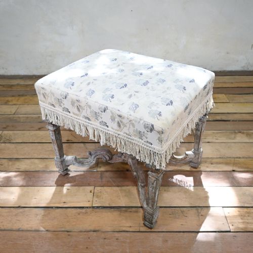 18TH CENTURY FRENCH LOUIS XIV DRESSING STOOL - ADDITIONAL PHOTO 2