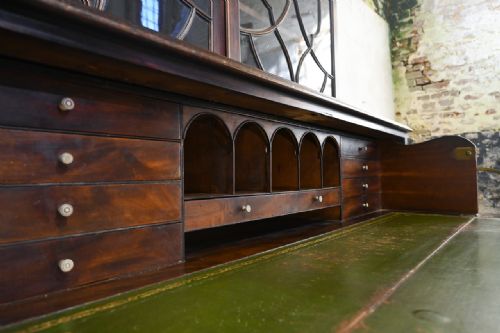 A GEORGE III MAHOGANY ASTRAL GLAZED SECRETAIRE BOOKCASE - ADDITIONAL PHOTO 6