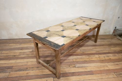 19TH CENTURY FRENCH FRUITWOOD PAINTED FARMHOUSE TABLE - ADDITIONAL PHOTO 2