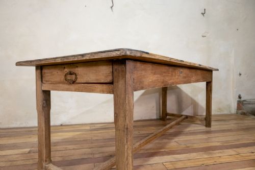 19TH CENTURY FRENCH FRUITWOOD PAINTED FARMHOUSE TABLE - ADDITIONAL PHOTO 3