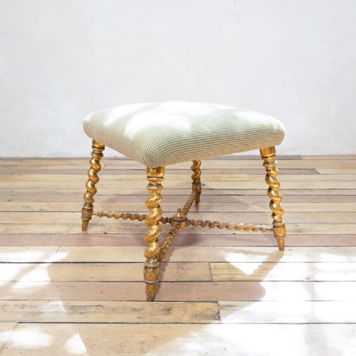 A 19TH CENTURY FRENCH NAPOLEON III SQUARE GILTWOOD UPHOLSTERED STOOL - ADDITIONAL PHOTO 3