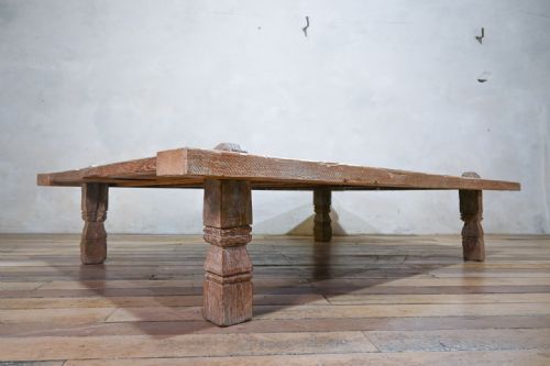 A LARGESCALE LATE 19TH CENTURY JAVANESE INDONESIA WEAVERS COFFEE TABLE - ADDITIONAL PHOTO 7
