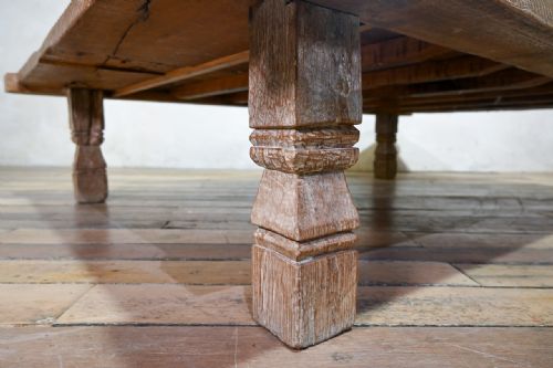 A LARGESCALE LATE 19TH CENTURY JAVANESE INDONESIA WEAVERS COFFEE TABLE - ADDITIONAL PHOTO 8