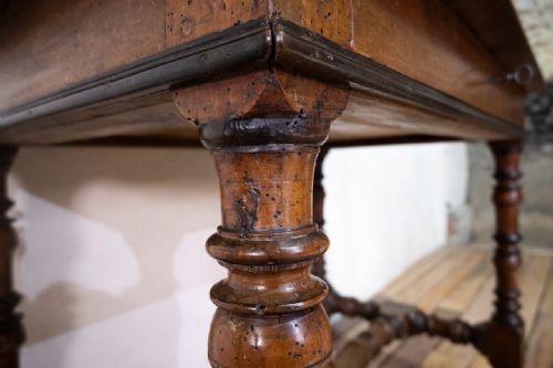 AN 18TH CENTURY NORTH ITALIAN FRUITWOOD SIDE TABLE - ADDITIONAL PHOTO 20