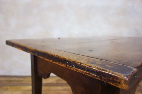18TH CENTURY VERNACULAR OAK FARMHOUSE TABLE - ADDITIONAL PHOTO 4