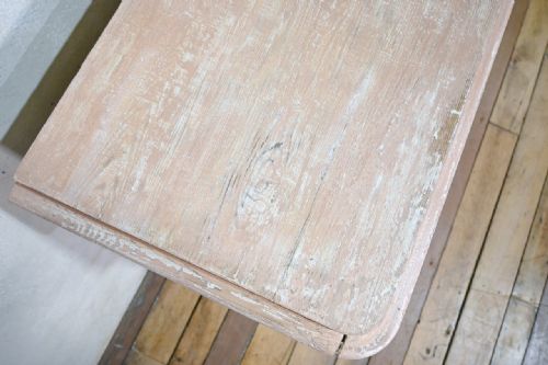 A 19TH CENTURY SWEDISH PAINTED COMMODE - ADDITIONAL PHOTO 11