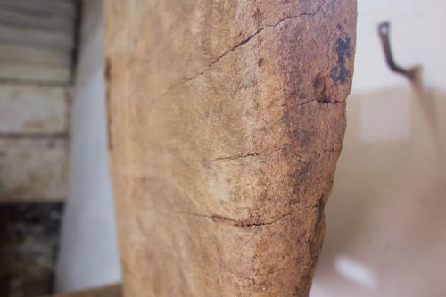 18TH CENTURY OX WHEEL MOUNTED ON STAND - ADDITIONAL PHOTO 2