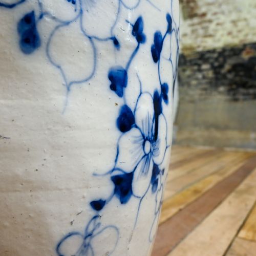 LARGE CIZHOU WEAR MING DYNASTY OVOID CERAMIC PLANTER VESSEL - ADDITIONAL PHOTO 10