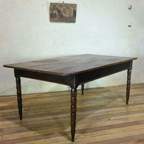 A CHARMING EARLY 19TH CENTURY FRENCH BOBBIN TURNED FARMHOUSE TABLE - ADDITIONAL PHOTO 6