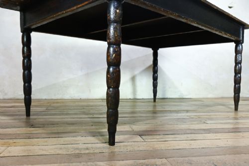 A CHARMING EARLY 19TH CENTURY FRENCH BOBBIN TURNED FARMHOUSE TABLE - ADDITIONAL PHOTO 7