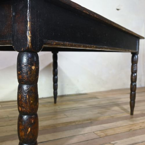 A CHARMING EARLY 19TH CENTURY FRENCH BOBBIN TURNED FARMHOUSE TABLE - ADDITIONAL PHOTO 11