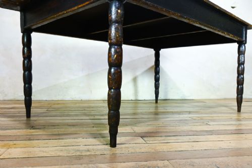 A CHARMING EARLY 19TH CENTURY FRENCH BOBBIN TURNED FARMHOUSE TABLE - ADDITIONAL PHOTO 17