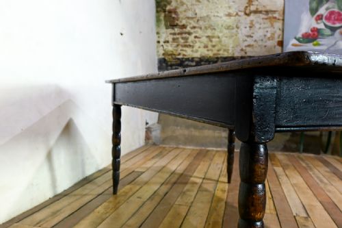 A CHARMING EARLY 19TH CENTURY FRENCH BOBBIN TURNED FARMHOUSE TABLE - ADDITIONAL PHOTO 18