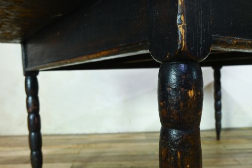 A CHARMING EARLY 19TH CENTURY FRENCH BOBBIN TURNED FARMHOUSE TABLE - ADDITIONAL PHOTO 22