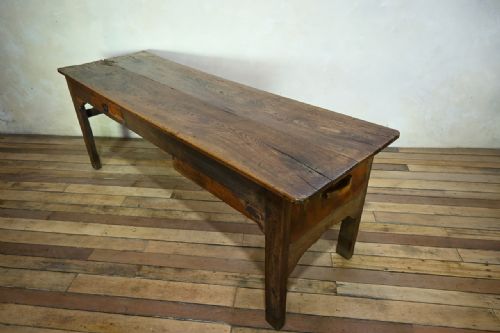 AN EARLY 19TH CENTURY OAK AND ASH FARMHOUSE DINING TABLE - ADDITIONAL PHOTO 8