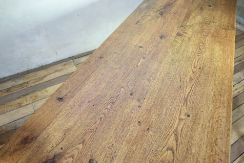 LONG 19TH CENTURY FRENCH OAK FARMHOUSE TABLE - ADDITIONAL PHOTO 6