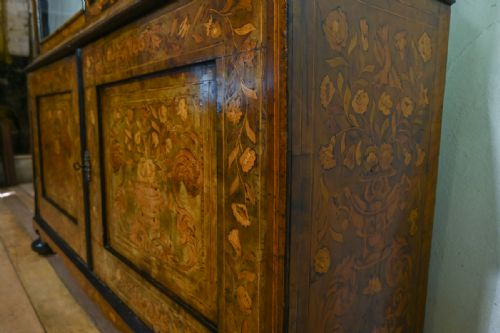 18TH CENTURY DUTCH MARQUETRY VITRINE DISPLAY CABINET - ADDITIONAL PHOTO 5