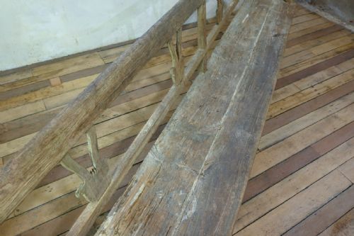 19TH CENTURY ELM OAK FRENCH HALL BENCH - ADDITIONAL PHOTO 2