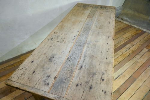 19TH CENTURY FRENCH SYCAMORE OAK REFECTORY FARMHOUSE TABLE - ADDITIONAL PHOTO 8