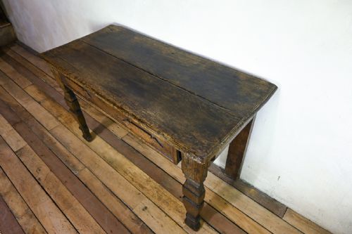 A 17TH CENTURY PROVINCIAL OAK SIDE TABLE - ADDITIONAL PHOTO 10