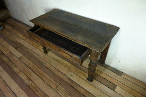 A 17TH CENTURY PROVINCIAL OAK SIDE TABLE - ADDITIONAL PHOTO 13