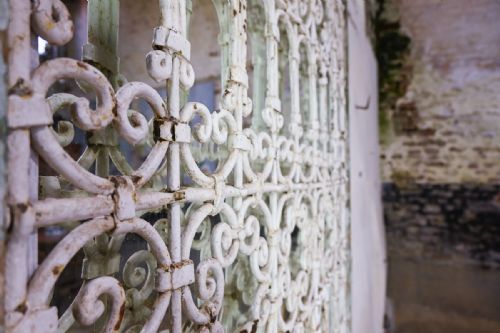 A 19TH CENTURY FRENCH WROUGHT IRON MIRROR GARDEN - ADDITIONAL PHOTO 1