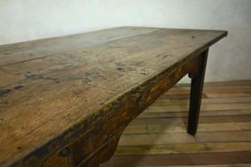 A SMALL 18TH CENTURY VERNACULAR OAK COUNTRY FARMHOUSE TABLE - ADDITIONAL PHOTO 6