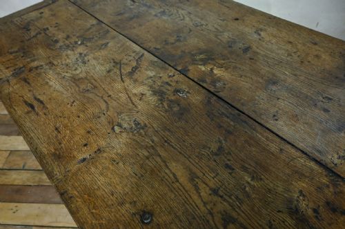 A SMALL 18TH CENTURY VERNACULAR OAK COUNTRY FARMHOUSE TABLE - ADDITIONAL PHOTO 9