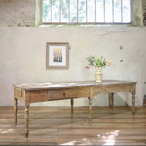 A LARGE 18TH CENTURY FRENCH PAINTED FARMHOUSE DINING TABLE - ADDITIONAL PHOTO 4