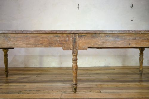 A LARGE 18TH CENTURY FRENCH PAINTED FARMHOUSE DINING TABLE - ADDITIONAL PHOTO 7