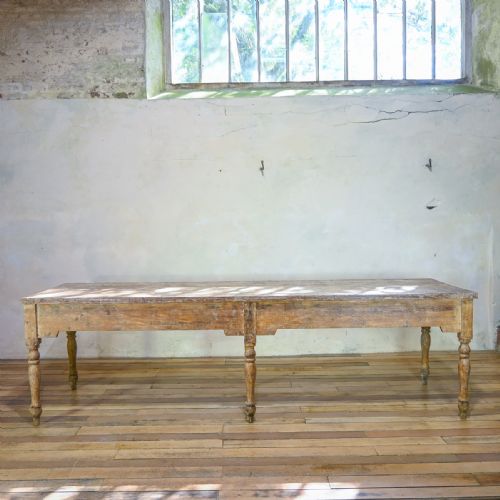 A LARGE 18TH CENTURY FRENCH PAINTED FARMHOUSE DINING TABLE - ADDITIONAL PHOTO 8