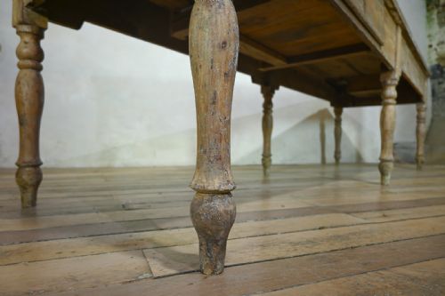 A LARGE 18TH CENTURY FRENCH PAINTED FARMHOUSE DINING TABLE - ADDITIONAL PHOTO 14