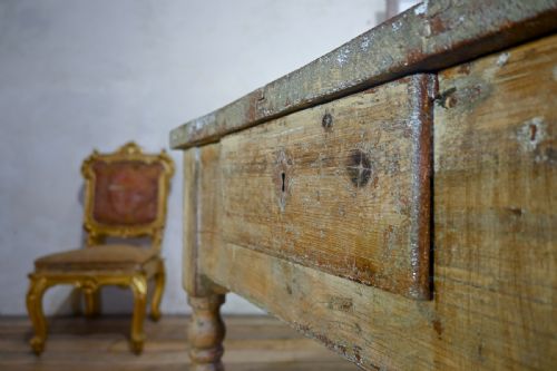 A LARGE 18TH CENTURY FRENCH PAINTED FARMHOUSE DINING TABLE - ADDITIONAL PHOTO 18