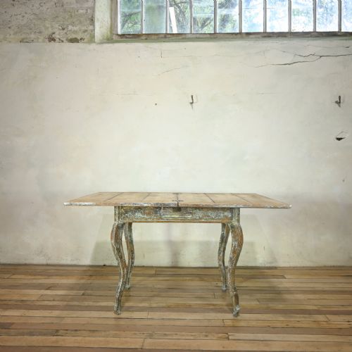 A 19TH CENTURY FRENCH PAINTED SWIVEL TOP FARMHOUSE KITCHEN TABLE - ADDITIONAL PHOTO 2
