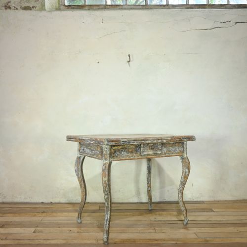 A 19TH CENTURY FRENCH PAINTED SWIVEL TOP FARMHOUSE KITCHEN TABLE - ADDITIONAL PHOTO 12