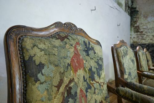 A SET OF FOUR 19TH CENTURY FRENCH LOUIS XV FAUTEUILS OPEN ARMCHAIRS - ADDITIONAL PHOTO 4
