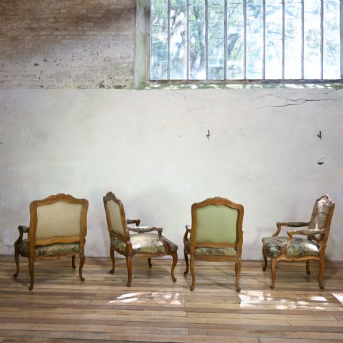 A SET OF FOUR 19TH CENTURY FRENCH LOUIS XV FAUTEUILS OPEN ARMCHAIRS - ADDITIONAL PHOTO 10