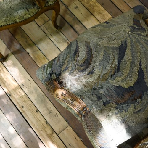A SET OF FOUR 19TH CENTURY FRENCH LOUIS XV FAUTEUILS OPEN ARMCHAIRS - ADDITIONAL PHOTO 11