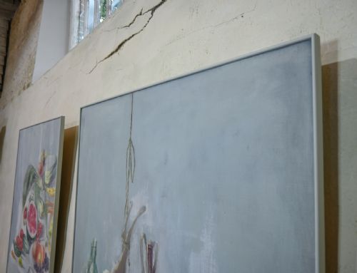 A LARGE PAIR OF NAIVE OIL ON CANVAS PAINTINGS - ADDITIONAL PHOTO 10
