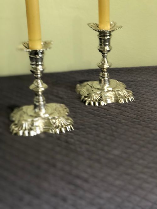 AN UNUSUAL PAIR OF GEORGIAN SILVER CANDLESTICK - ADDITIONAL PHOTO 2
