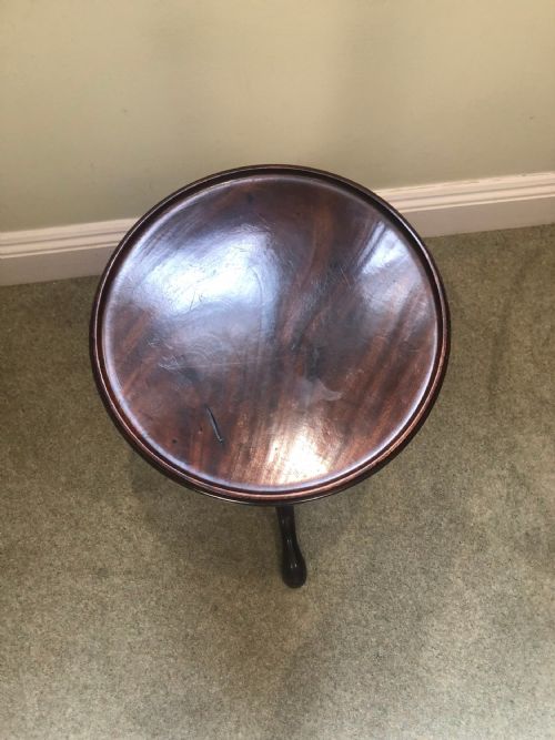 A FINE QUALITY GEORGIAN MAHOGANY CANDLESTAND - ADDITIONAL PHOTO 2