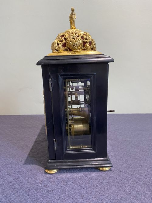EBONY AND GILDED BRASS BASKET TOP WILLIAM AND MARY BRACKET CLOCK CIRCA 1695 - ADDITIONAL PHOTO 4