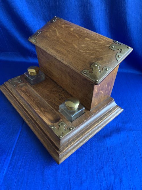 EDWARDIAN ARTS AND CRAFTS OAK DESKTOP INKSTAND - ADDITIONAL PHOTO 4