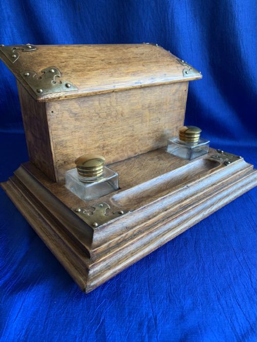 EDWARDIAN ARTS AND CRAFTS OAK DESKTOP INKSTAND - ADDITIONAL PHOTO 5