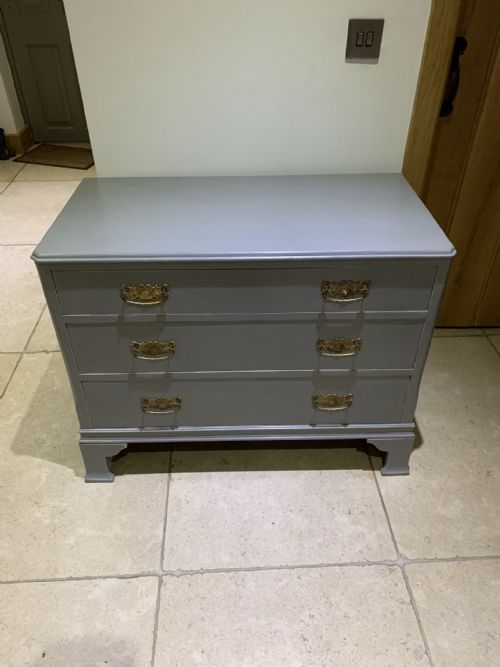 VICTORIAN SHABBY CHIC THREE DRAWER BEDROOM CHEST - ADDITIONAL PHOTO 2