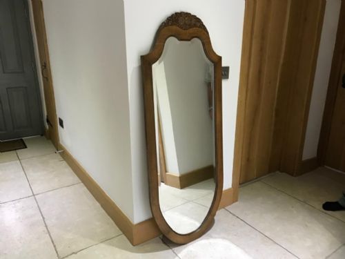 A FRENCH ANTIQUE OAK MIRROR - ADDITIONAL PHOTO 1