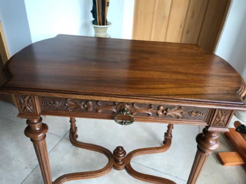 ANTIQUE FRENCH WALNUT OCCASIONAL TABLE - ADDITIONAL PHOTO 5